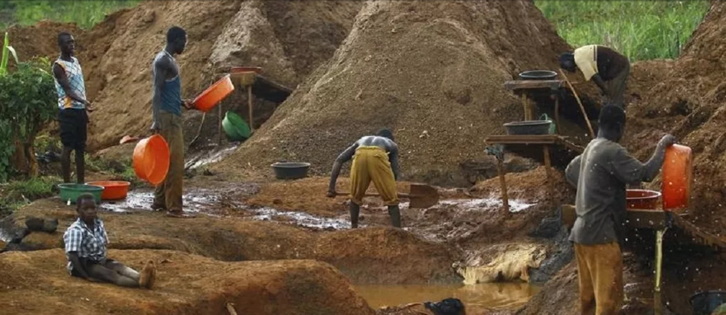 Cameroon’s booming small-scale gold miners